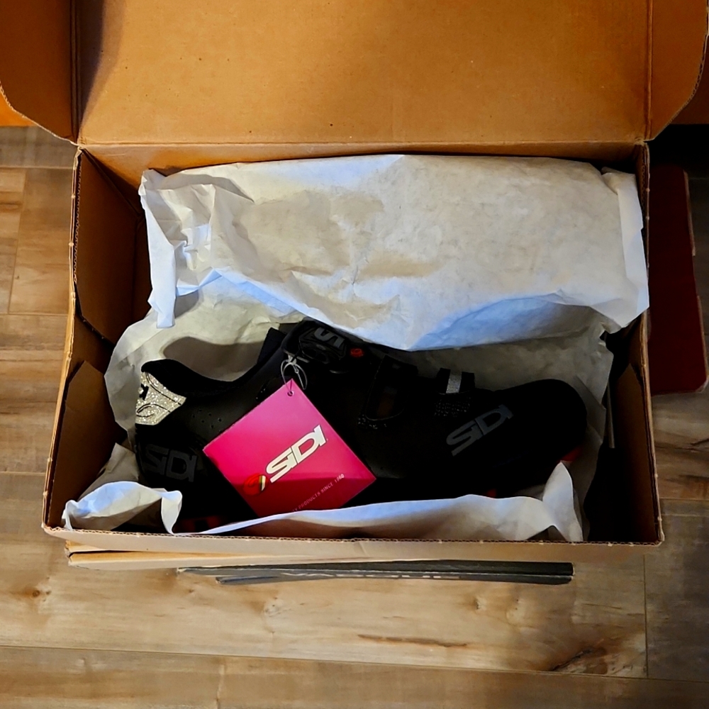 New in the box tags on SiDi womans mountain bike shoes US 8.7  EUR 41